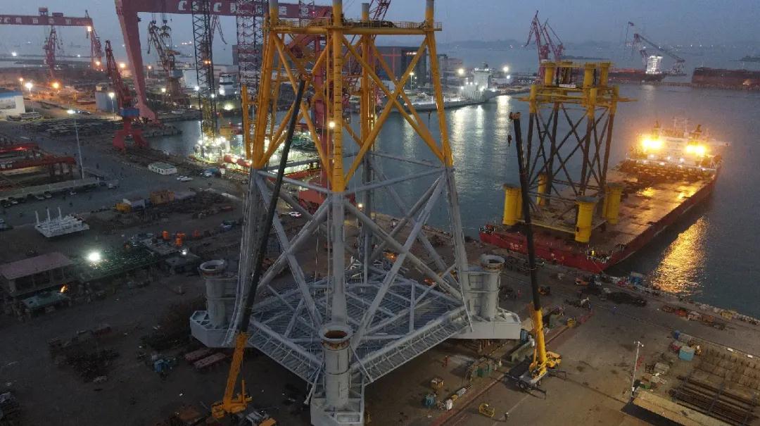 【獻禮】 文船重工制造的國內最大海上升壓站基礎在南沙順利交付